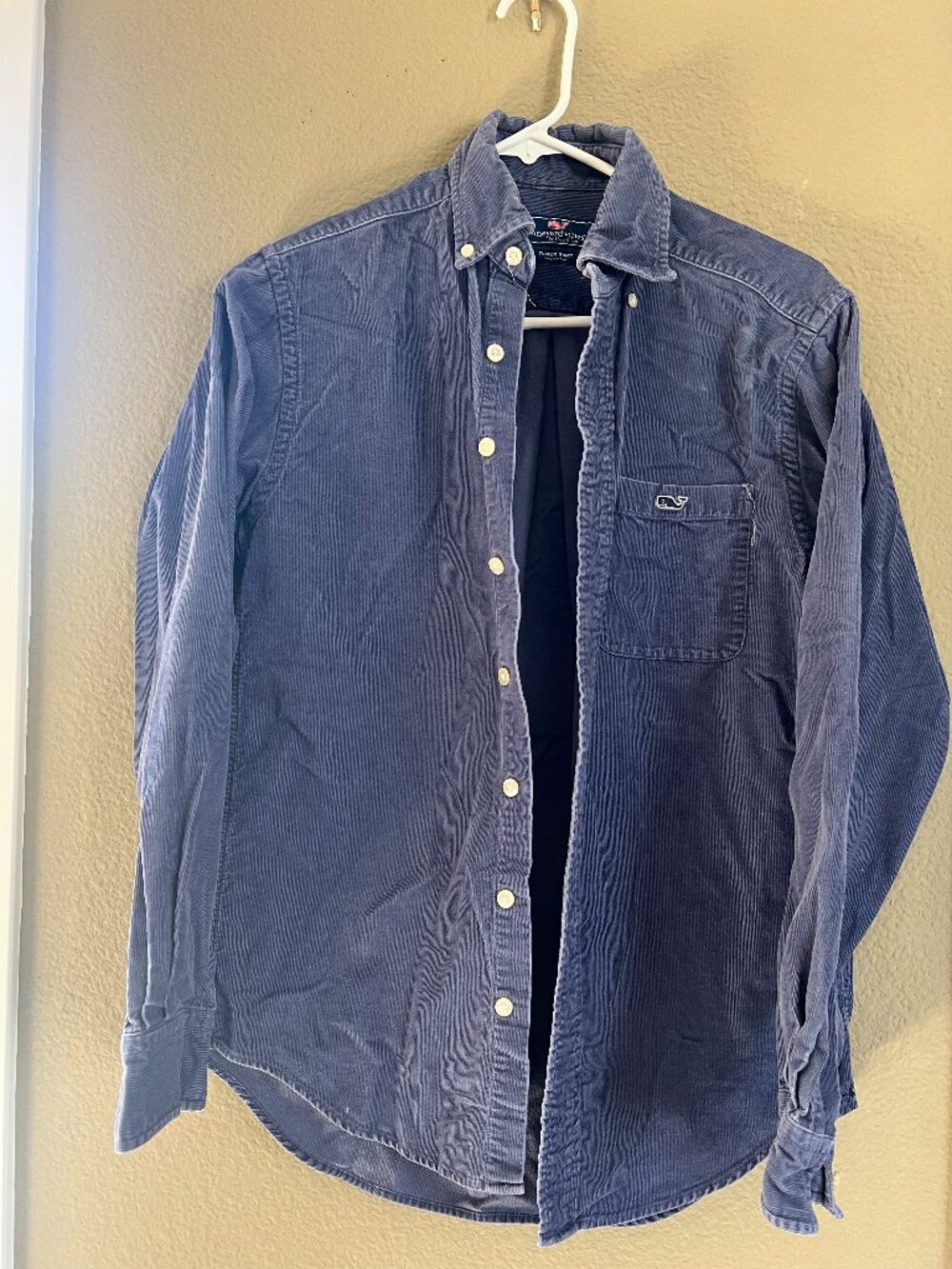 vineyard vine shirt